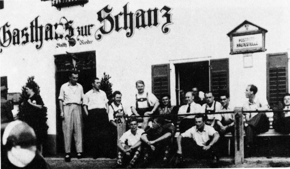 Teilnahme am 90. Gründungsfest der KF Grunden am Traunsee. (v.l: Max Jahn, Karl Zerle, Fritz Ludiwg, Sigurd Schmid, Stadtpfarrer und Präses Martin Lederle, n.n. Michael Endres, Walter Dehling, Fritz Weber, Hans Beyer - unten: Georg Remmele, Georg Schaller, Rudolf Schmid